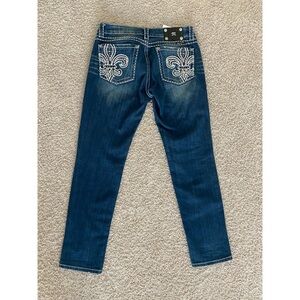 Buckle Miss Me Dark Wash Women's Jeans with Fleur Embroidered Pockets, Size 29